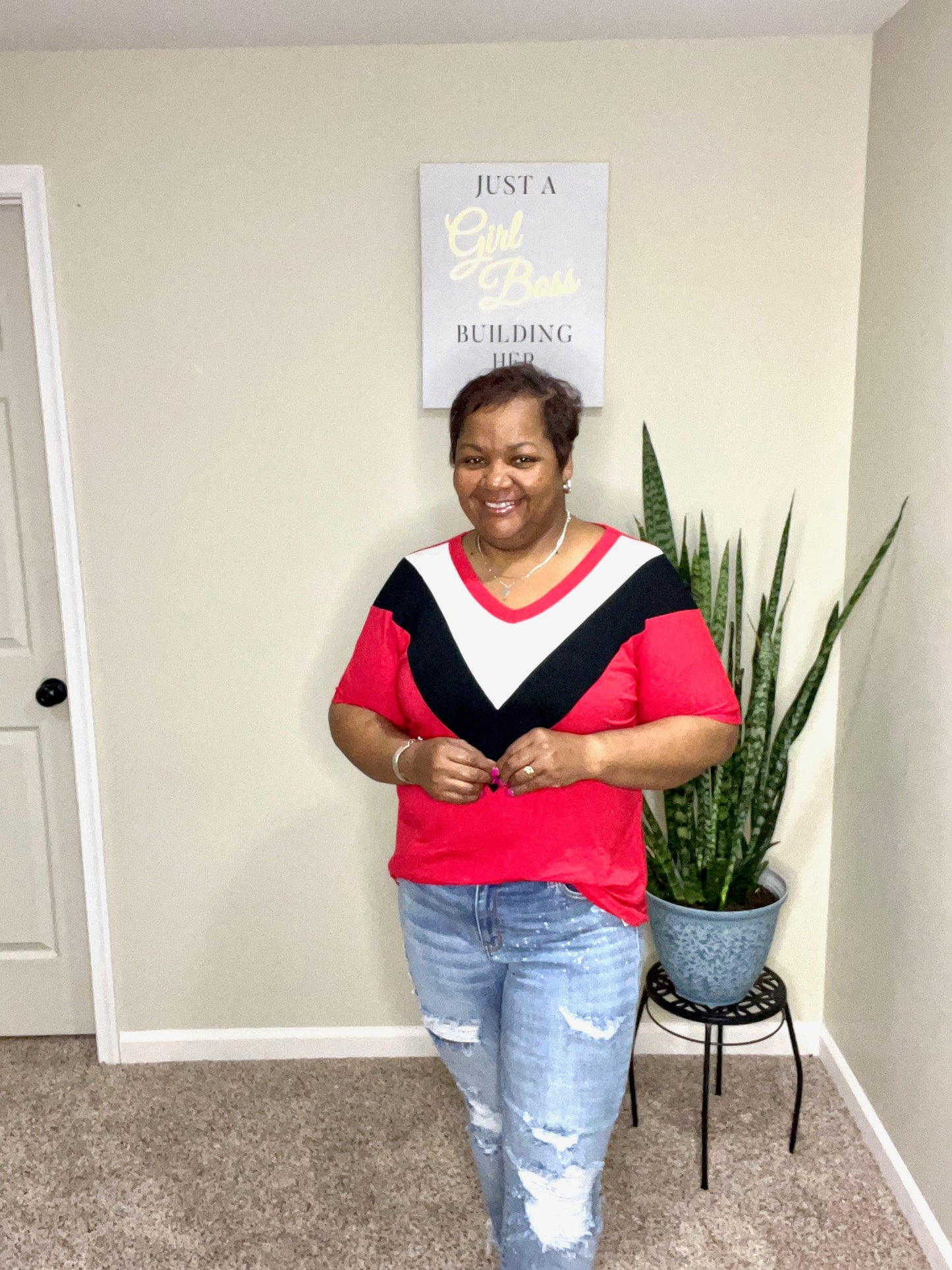 CHEVRON COLORBLOCK V-NECK TOP