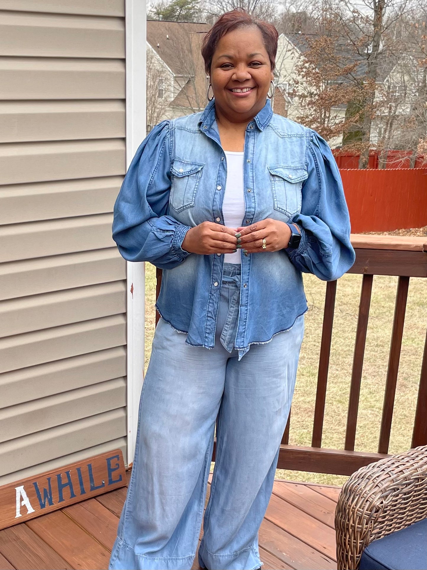 CHAMBRAY BALLOON SLEEVE SNAP FRONT SHIRT