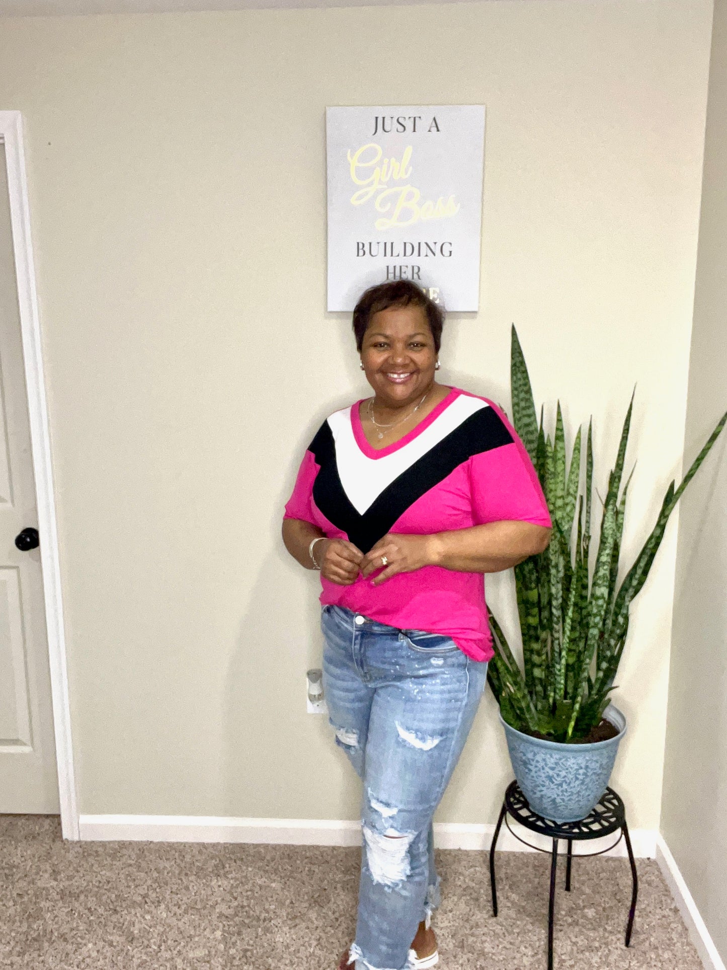 CHEVRON COLORBLOCK V-NECK TOP