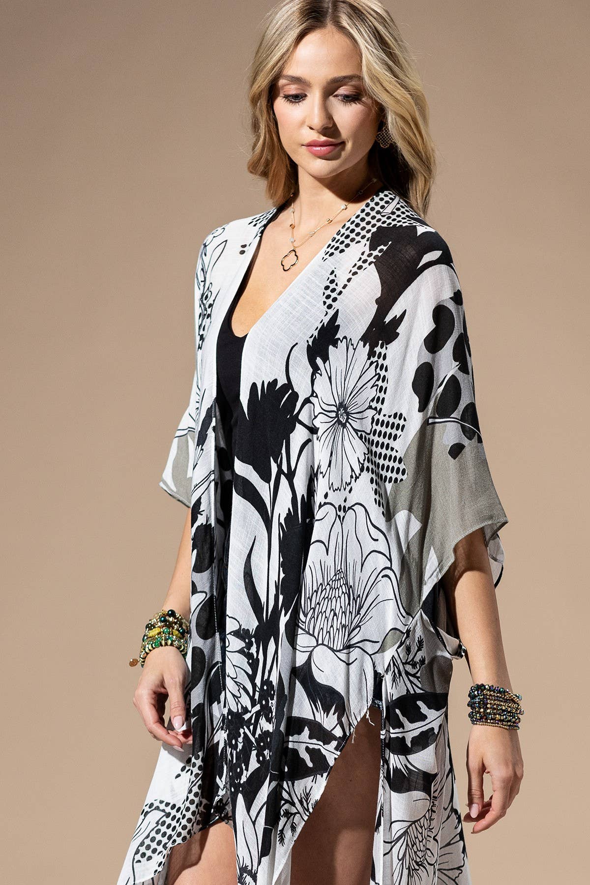 Monochrome Bloom Kimono